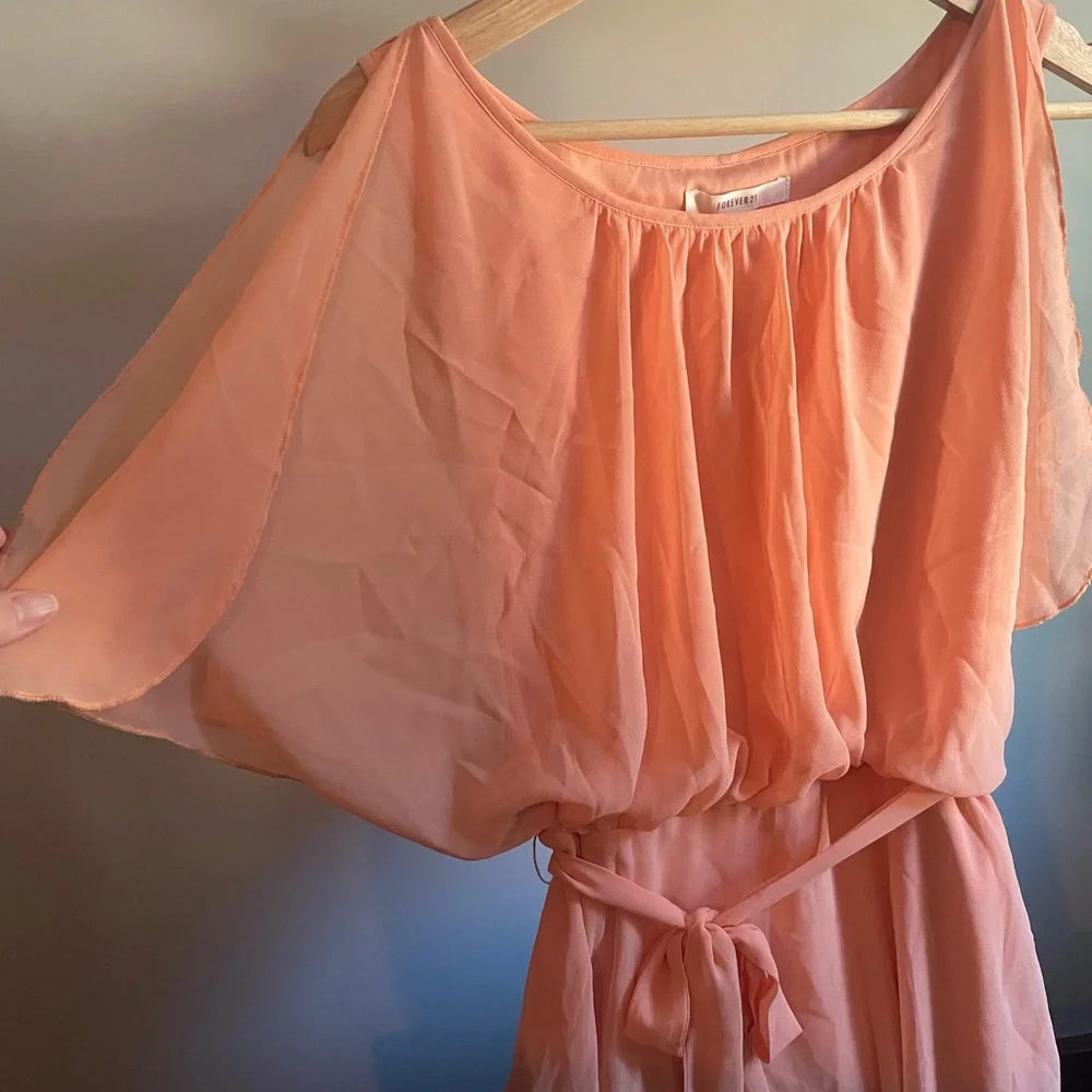 Peach flutter sleeve flowy dress - Picture 5 of 5